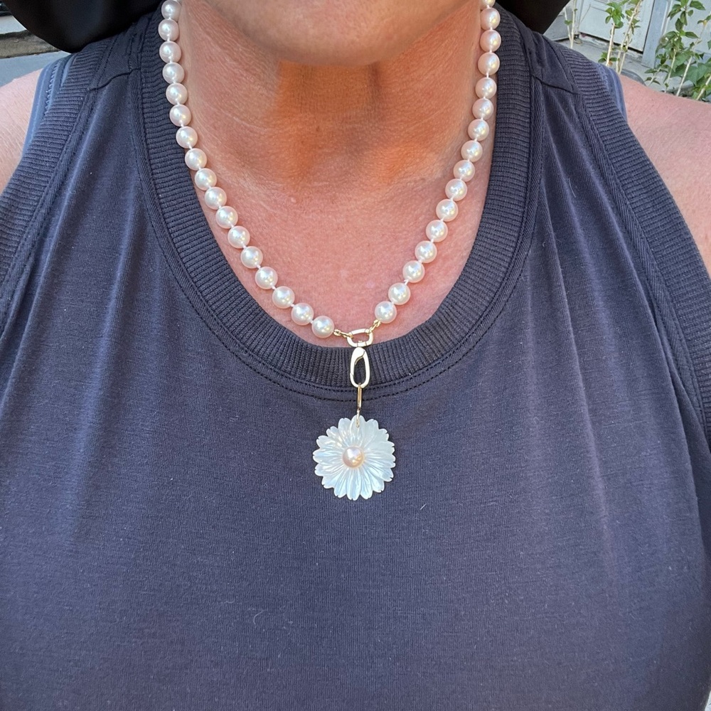Mother of Pearl 14k pendant